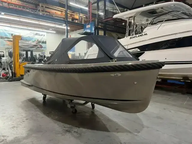 Maxima 600 Tender