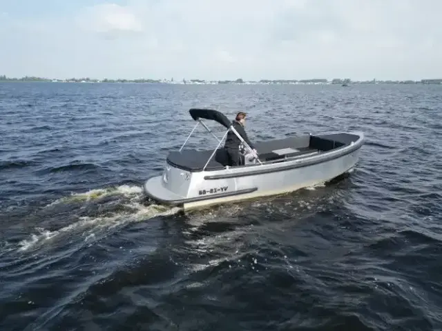 VanVossen 660 tender