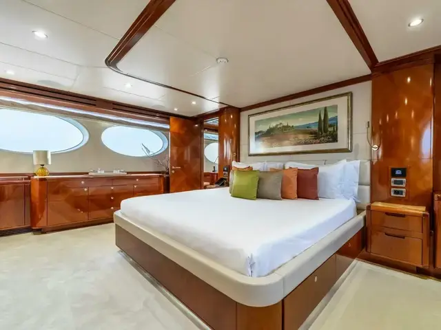 Gulf Craft Majesty 125