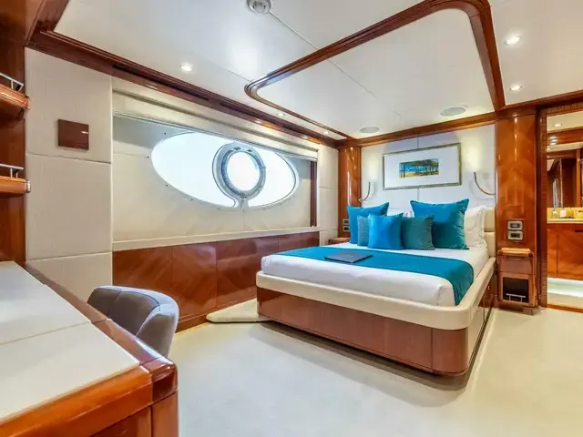 Gulf Craft Majesty 125