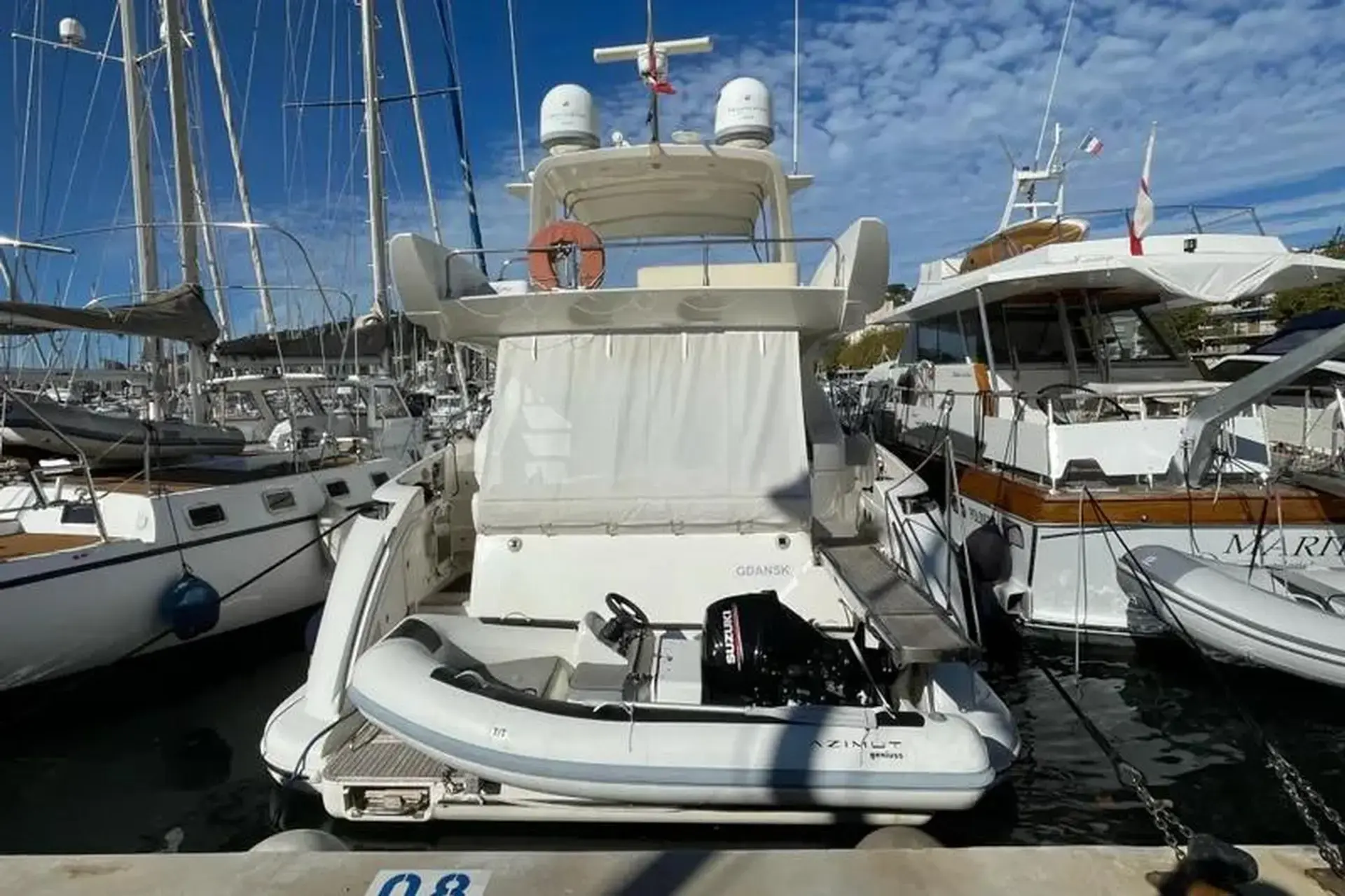 2011 Azimut 58