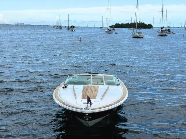 Chris Craft Corsair 28