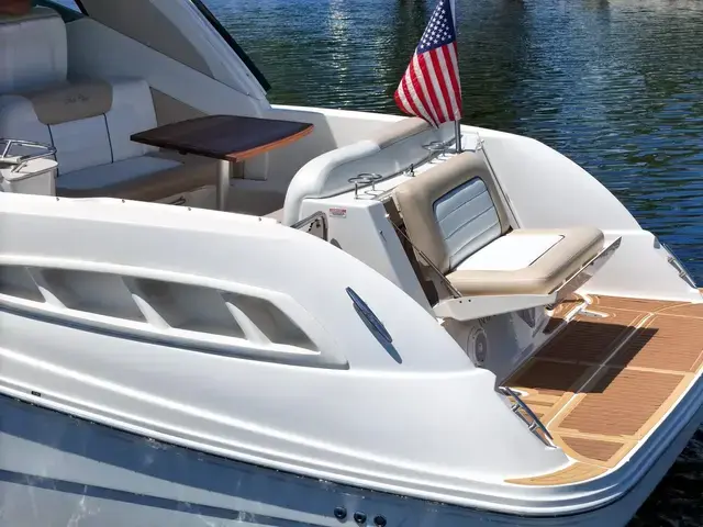 Sea Ray 330 Sundancer