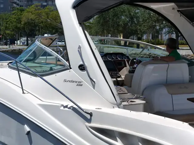 Sea Ray 330 Sundancer