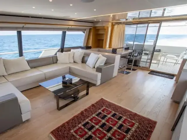 Custom Line Navetta 28