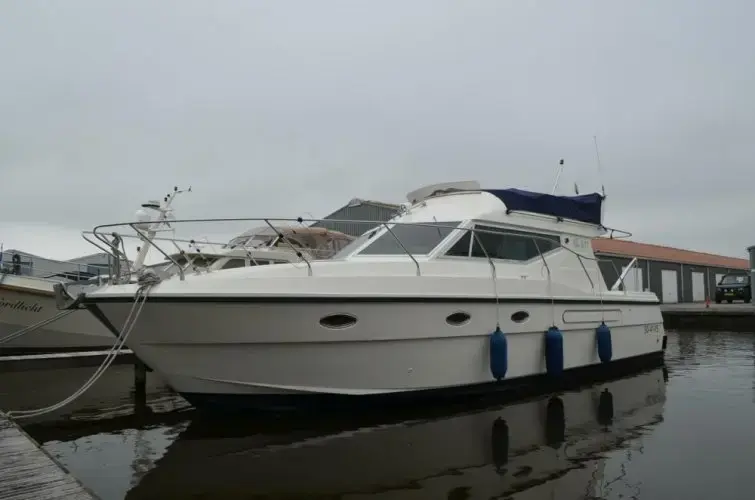 1991 Azimut 37