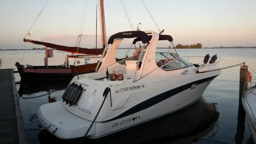 2004 Four Winns 268 vista