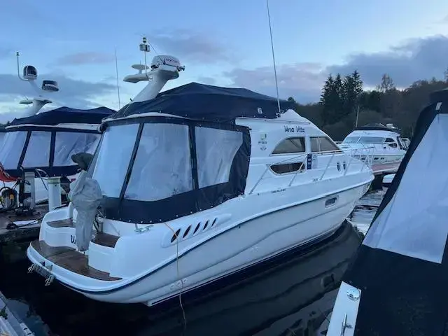 Sealine F33