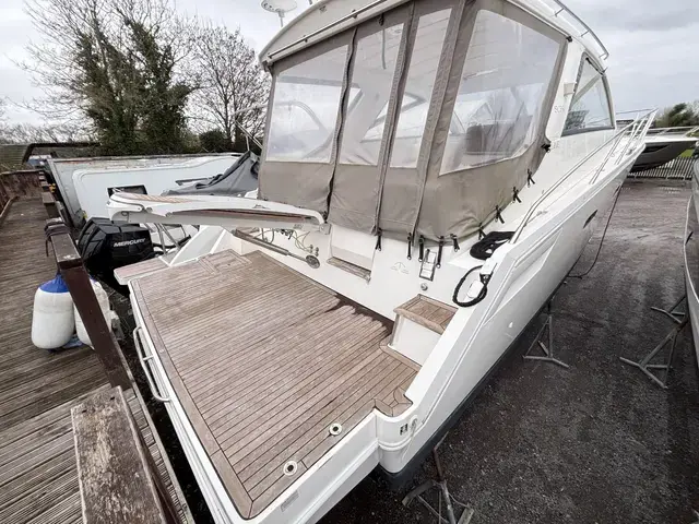 Sealine SC35