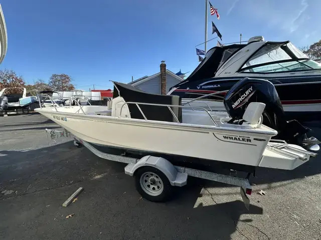 Boston Whaler 170 Montauk