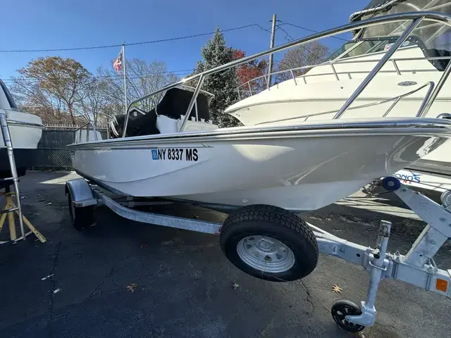 Boston Whaler 170 Montauk