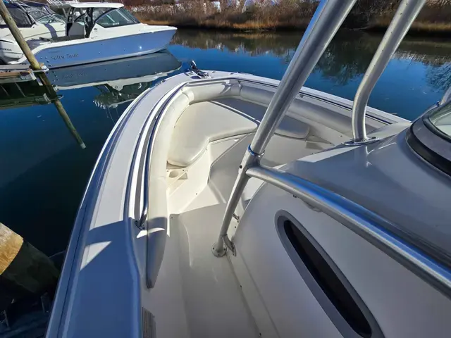 Boston Whaler 240 Outrage