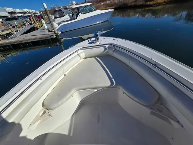 Boston Whaler 240 Outrage