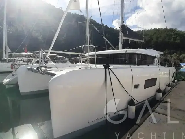 Lagoon 42