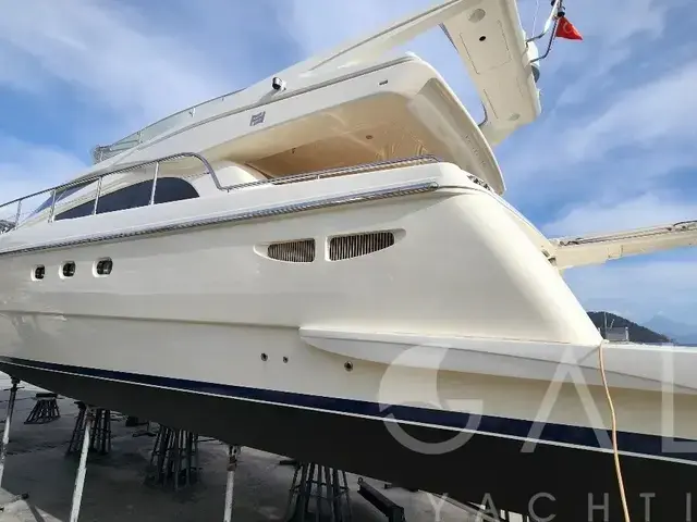 Ferretti Yachts 590