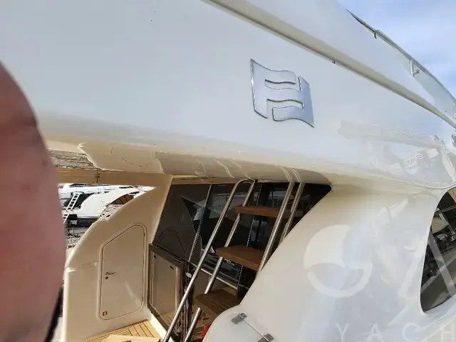 Ferretti Yachts 590