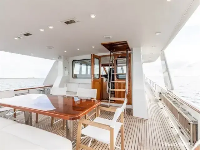 Moonen 68 Flybridge