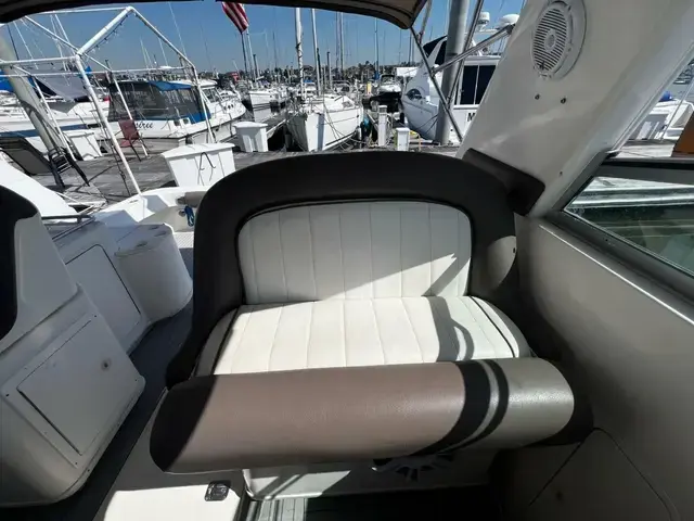 Sea Ray 33