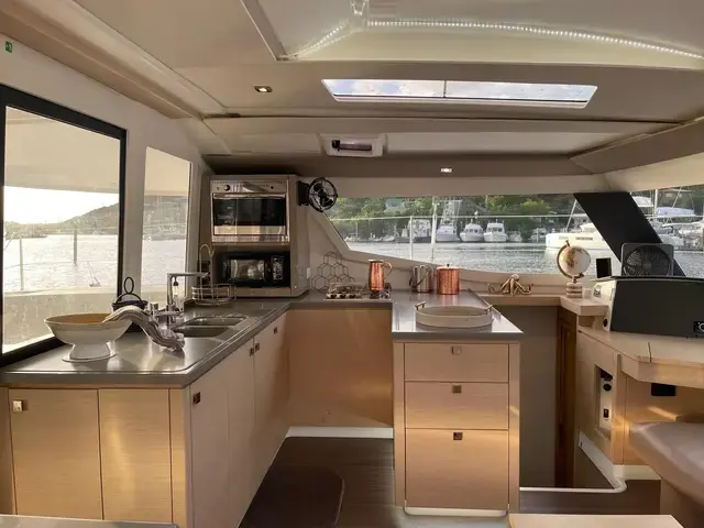 Fountaine Pajot Helia 44