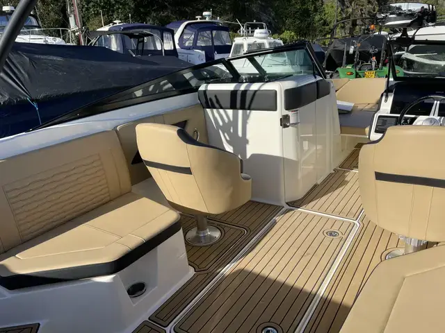 Sea Ray 230 SPXE