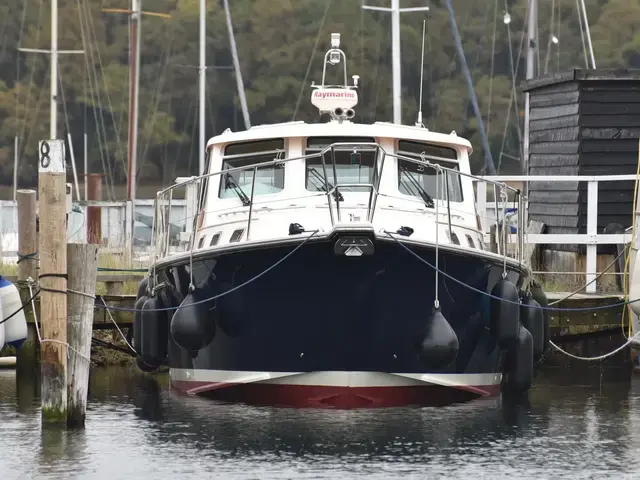 Island Packet Craft Express 360 Cruiser