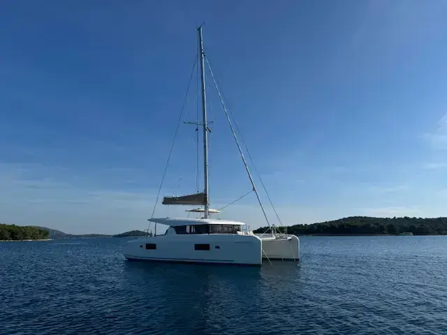 Lagoon 42 - Owner Version