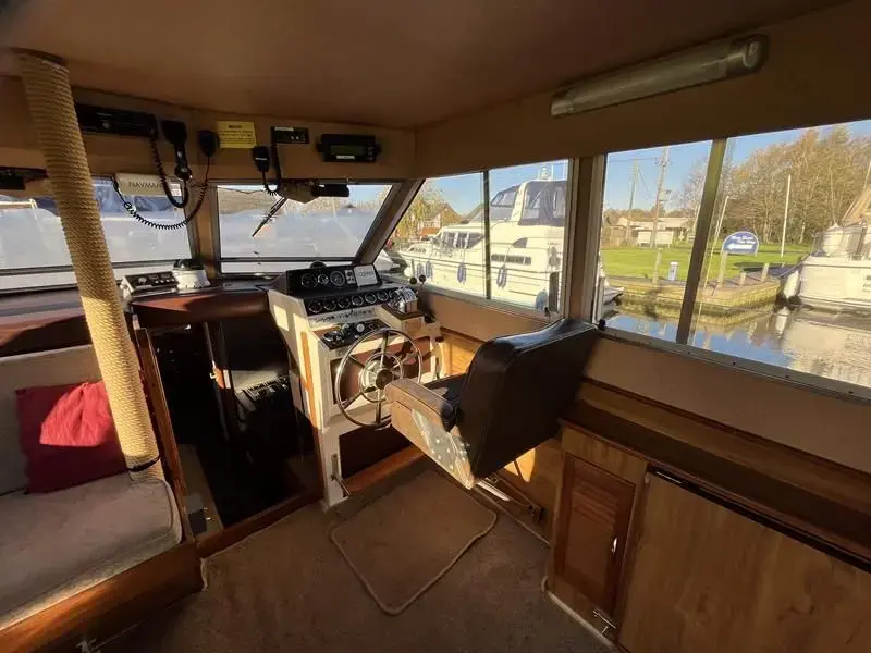 1979 Princess 37 flybridge