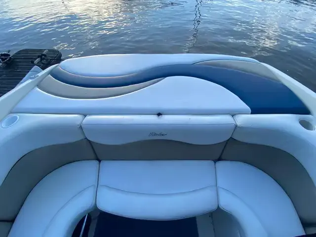 Rinker Captiva 232