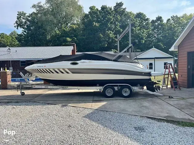 Sea Ray 240 Sundeck