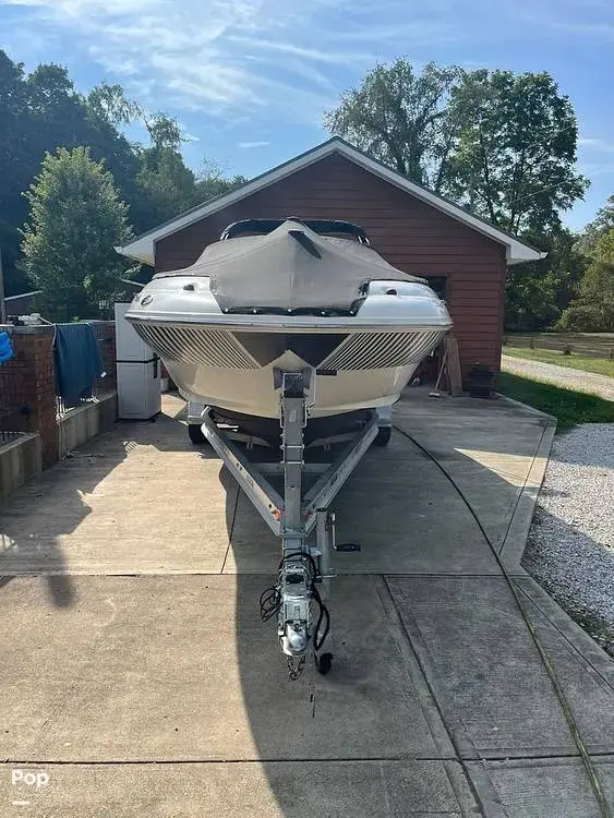 2004 Sea Ray 240 sundeck