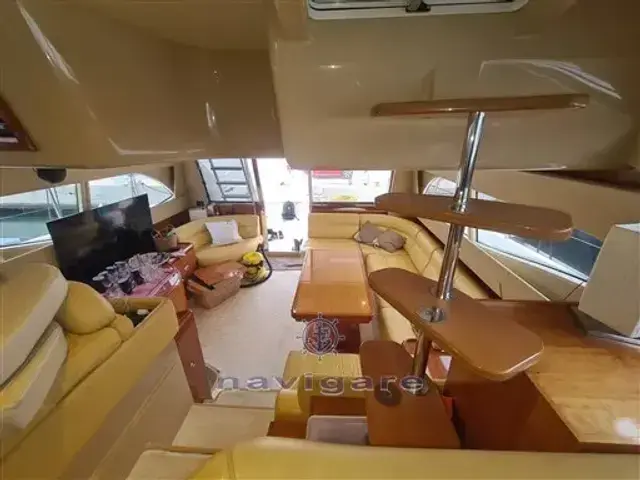 Ferretti Yachts 590