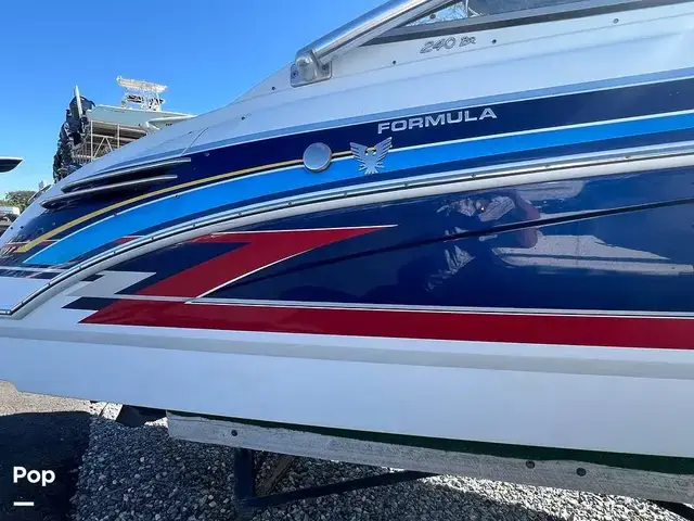 Formula 240 Bowrider