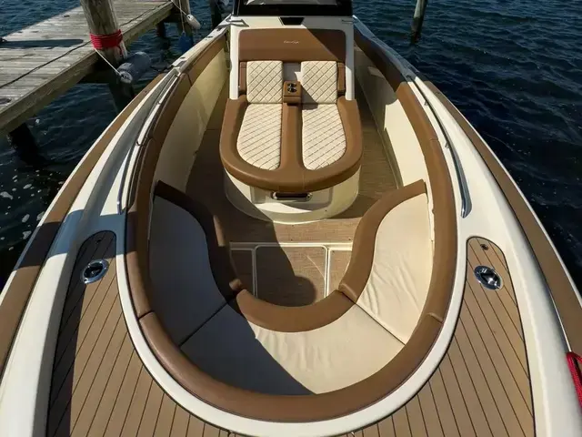 Chris Craft Catalina 30