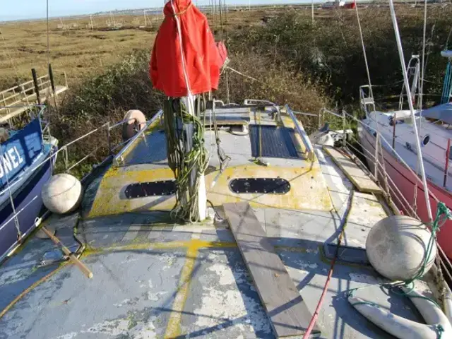 Steel boats Robert Tucker Leopard 32