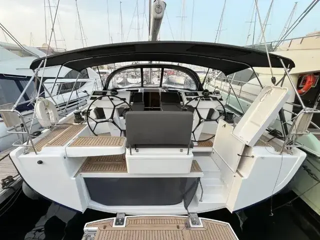 Hanse 548