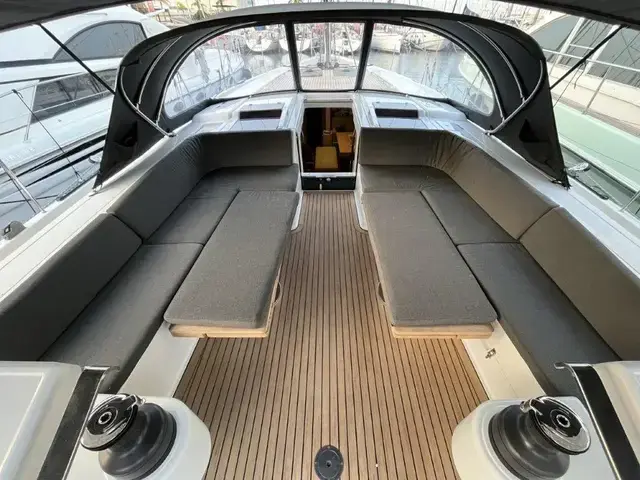 Hanse 548