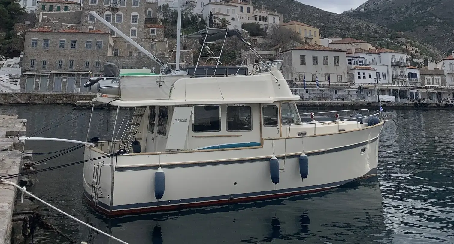 2016 Volvo Penta trawler 36