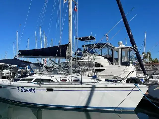 Catalina 320