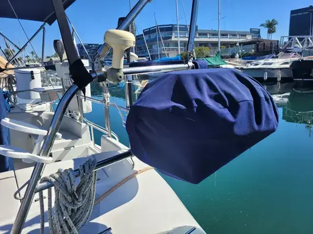 Catalina 320