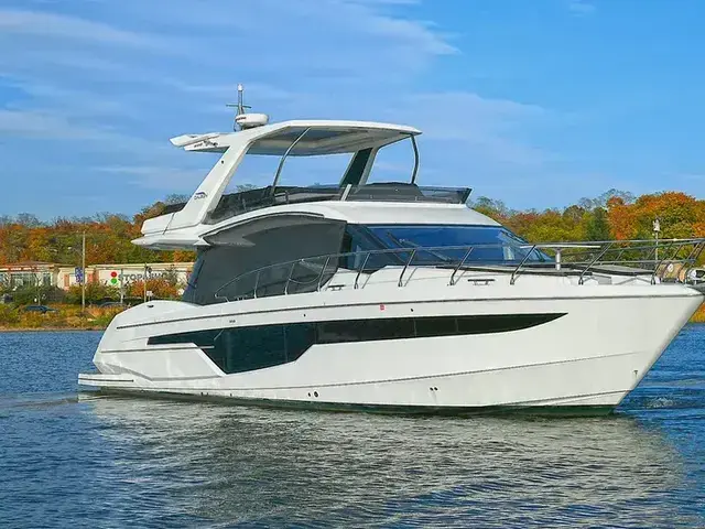 Galeon 500 Fly