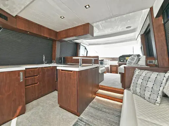 Galeon 500 Fly