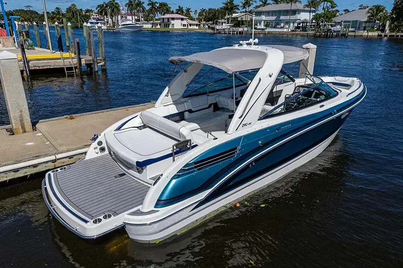 2023 Formula 290 bowrider