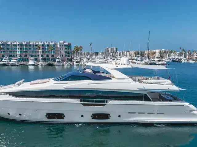 Ferretti Yachts 96