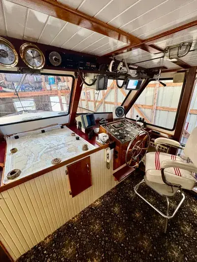 1974 Delta pilothouse