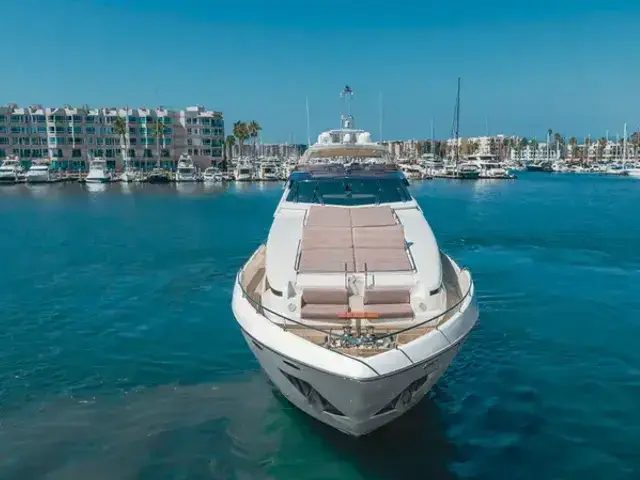 Ferretti Yachts 96