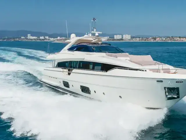 Ferretti Yachts 96