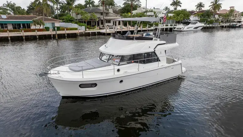 2023 Beneteau swift trawler 35