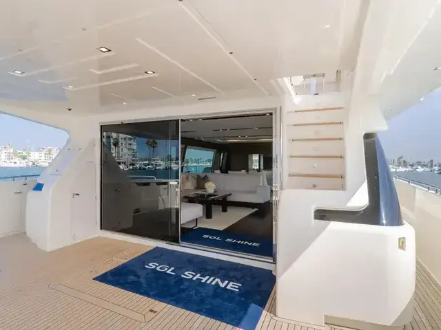 Ferretti Yachts 96