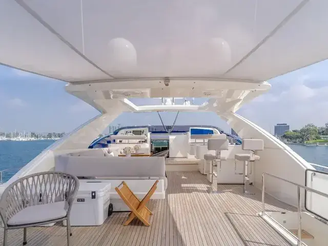 Ferretti Yachts 96