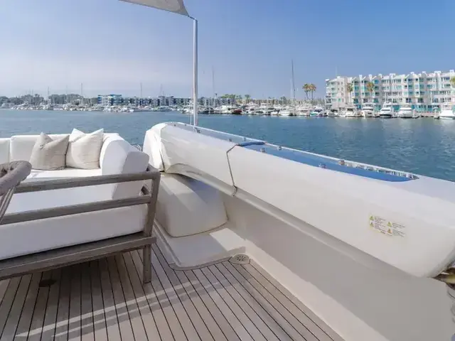 Ferretti Yachts 96